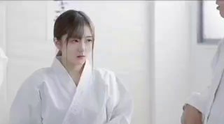 永久QQ情侣黄钻网站大三岁炮友留念(不给拍)